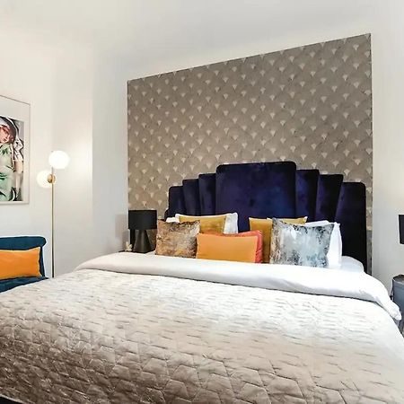 ロンドンAwesome Leicester Sq! Fashion Flat For Theatre Families And Happy Friendsアパートメント エクステリア 写真