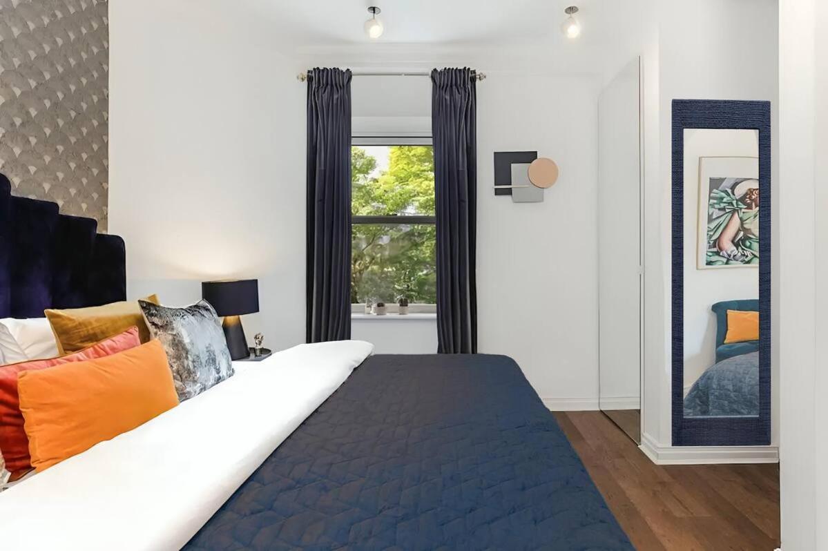 ロンドンAwesome Leicester Sq! Fashion Flat For Theatre Families And Happy Friendsアパートメント エクステリア 写真