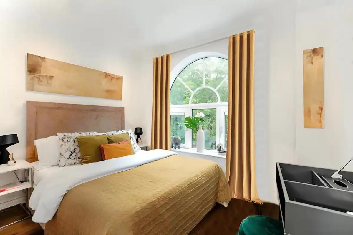 ロンドンAwesome Leicester Sq! Fashion Flat For Theatre Families And Happy Friendsアパートメント エクステリア 写真
